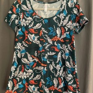 LuLaRoe XS Classic Tee